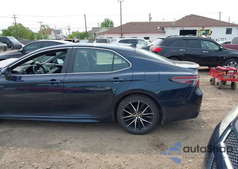 2021 Toyota Camry Se Awd z USA, uszkodzony, nr VIN 4T1T11BKXMU020152